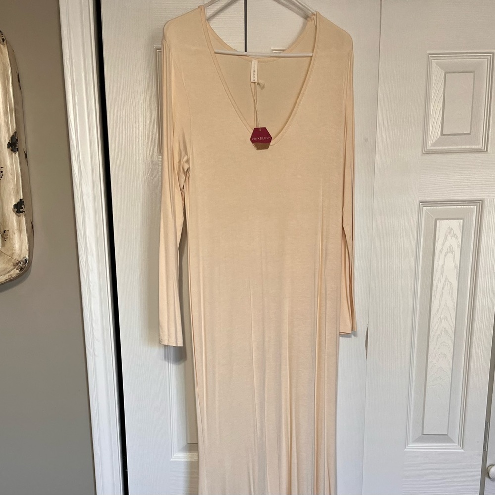 Elegant Cream Long Sleeve Dress